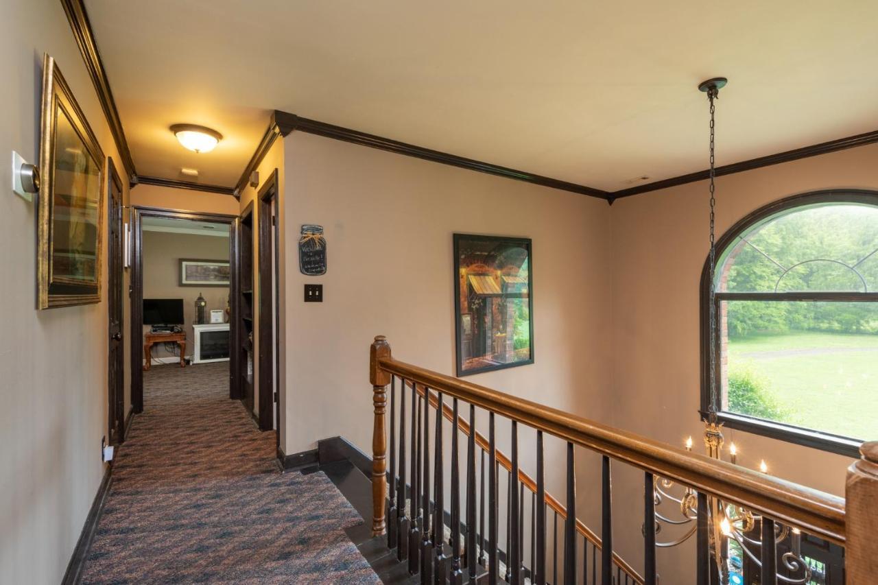4 Bedroom Country Getaway *